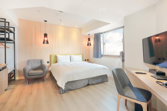 green hotel west district