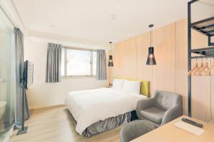 green hotel west district