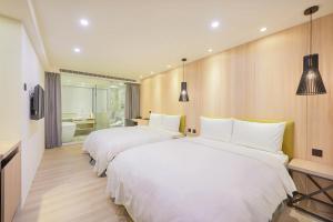 green hotel west district