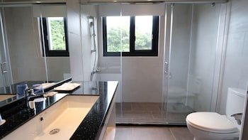 chii lih hotel su ao