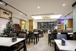 country garden hotel