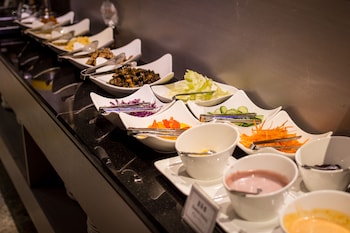 country garden hotel