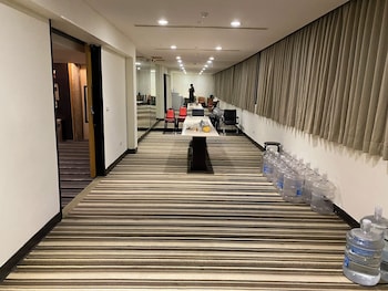 country garden hotel