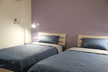 little weekend inn