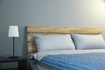 little weekend inn