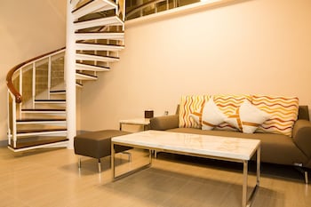 v hotel vacation hotel