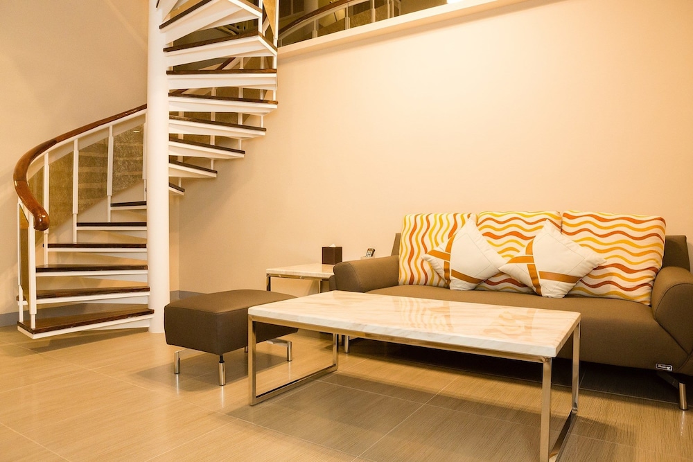 v hotel vacation hotel