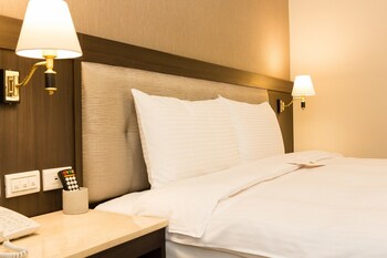 v hotel vacation hotel