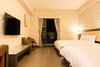 v hotel vacation hotel