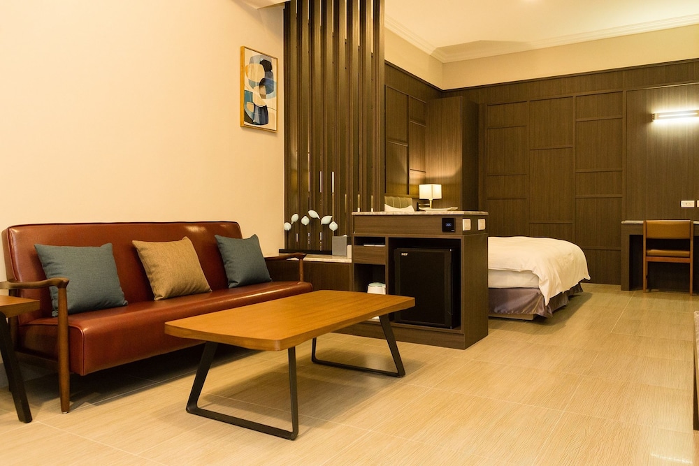 v hotel vacation hotel