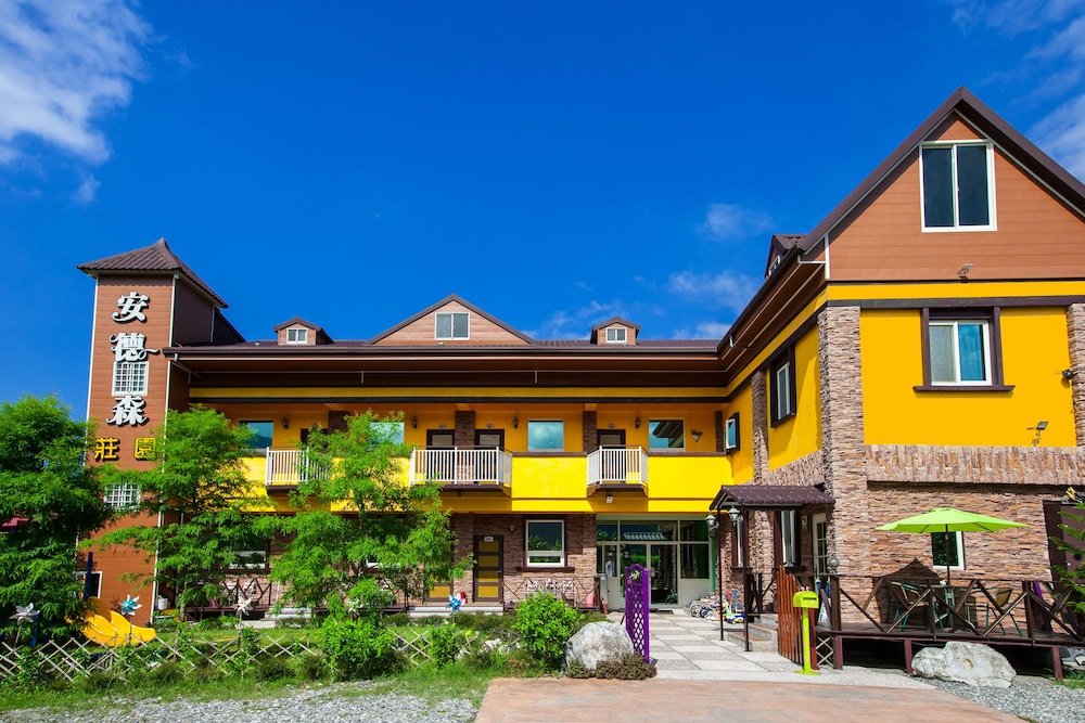 the anderson manor hotel