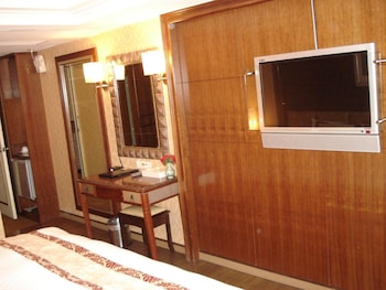attic hotel