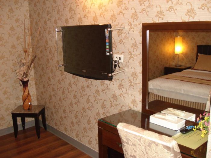 attic hotel