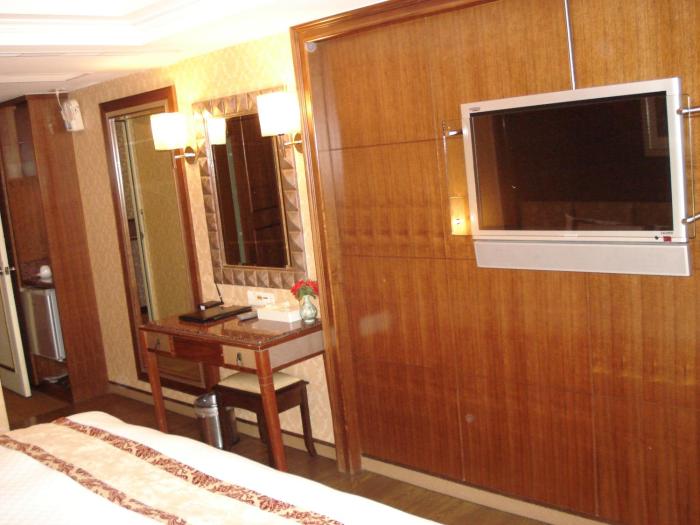 attic hotel