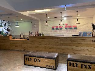 flyinn hostel