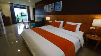 riverbank villa