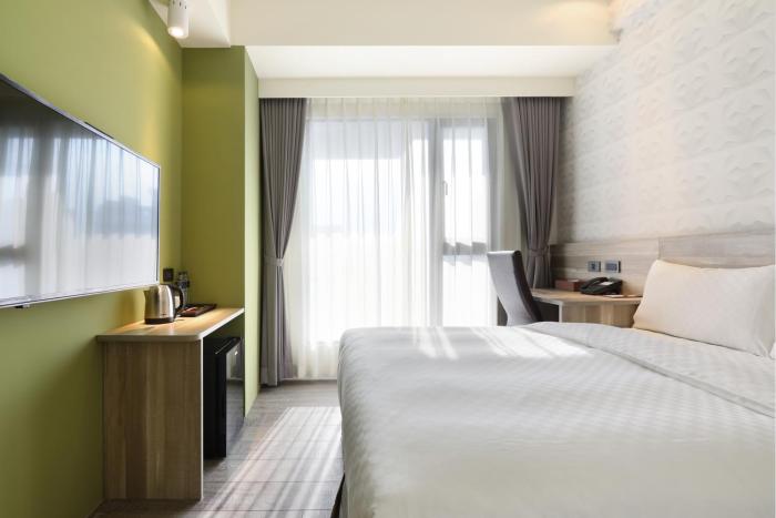 kun tour hotel feng chai