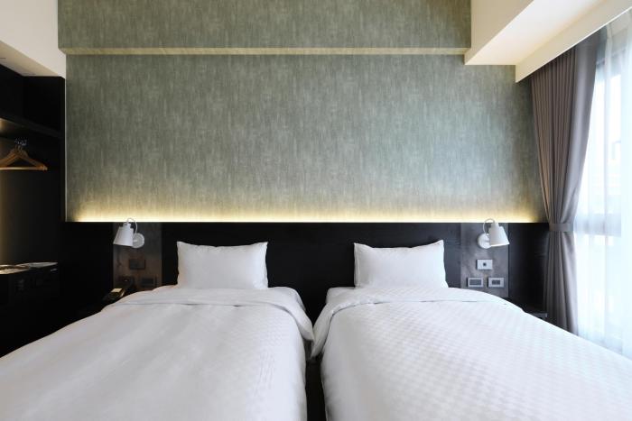 kun tour hotel feng chai