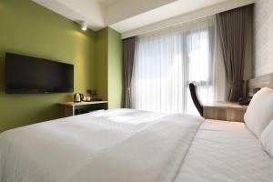 kun tour hotel feng chai