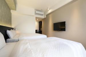 kun tour hotel feng chai