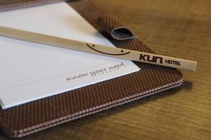 kun tour hotel feng chai