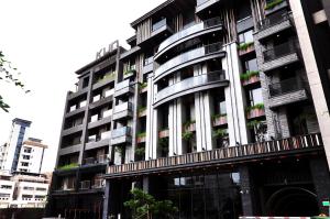 kun tour hotel feng chai