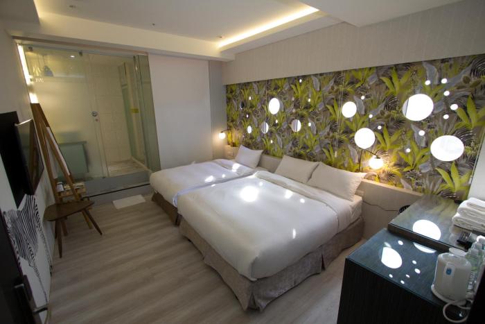 g11 hotel