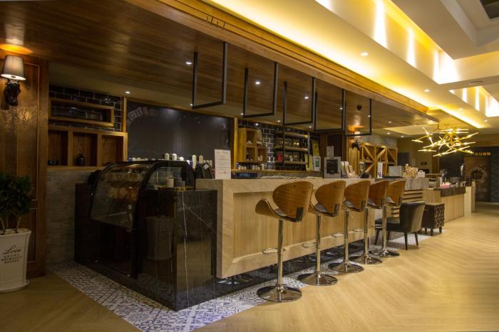 g11 hotel