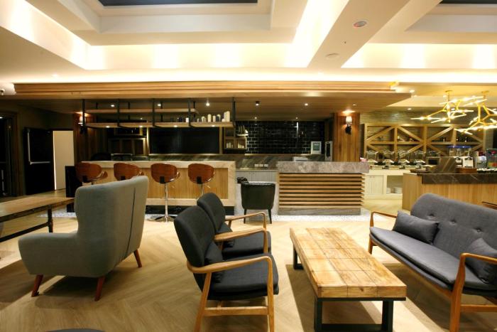 g11 hotel