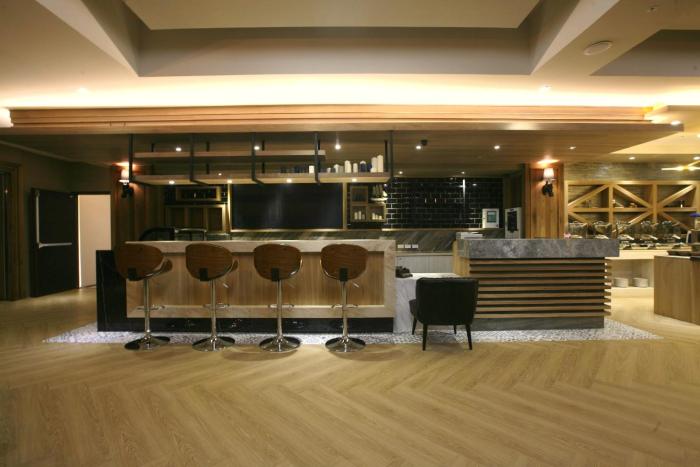 g11 hotel