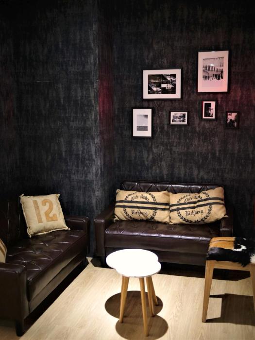g11 hotel