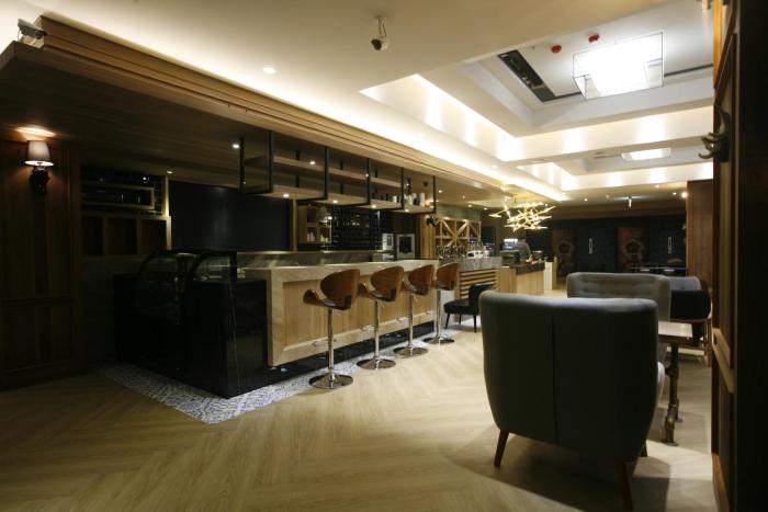g11 hotel
