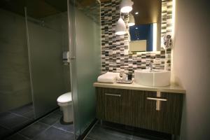 g11 hotel