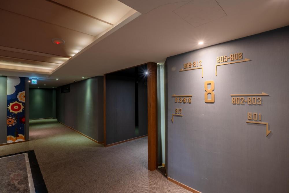 check inn taichung wenxin zhongqing