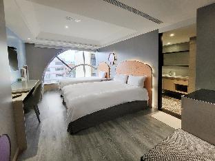 check inn taichung wenxin zhongqing