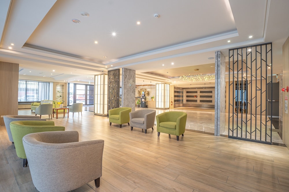 check inn taichung wenxin zhongqing