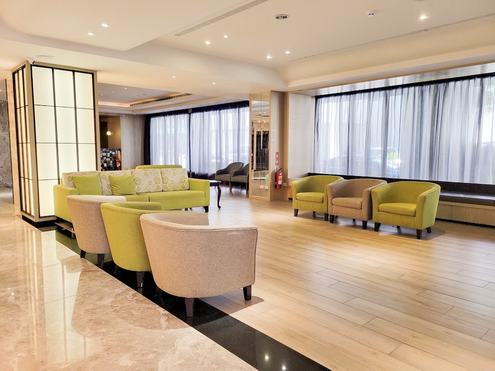 check inn taichung wenxin zhongqing