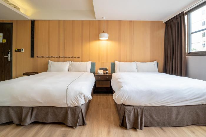 check inn taichung wenxin zhongqing