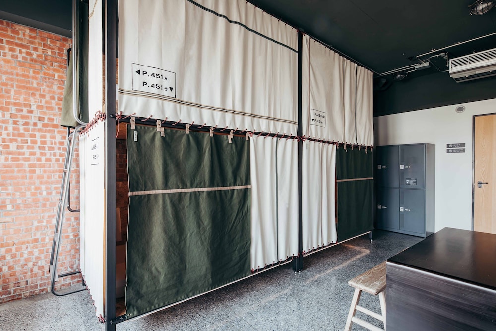 U.I.J Hotel & Hostel,Tainan>>Kaohsiung,4 star