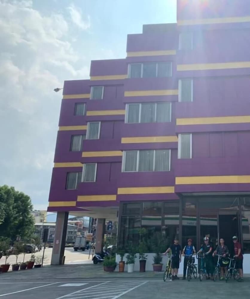 west hotel