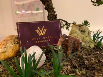 west hotel