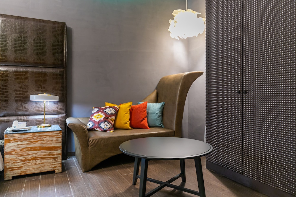 vogue boutique motel