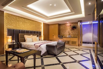 merryday day motel zhonghe branch