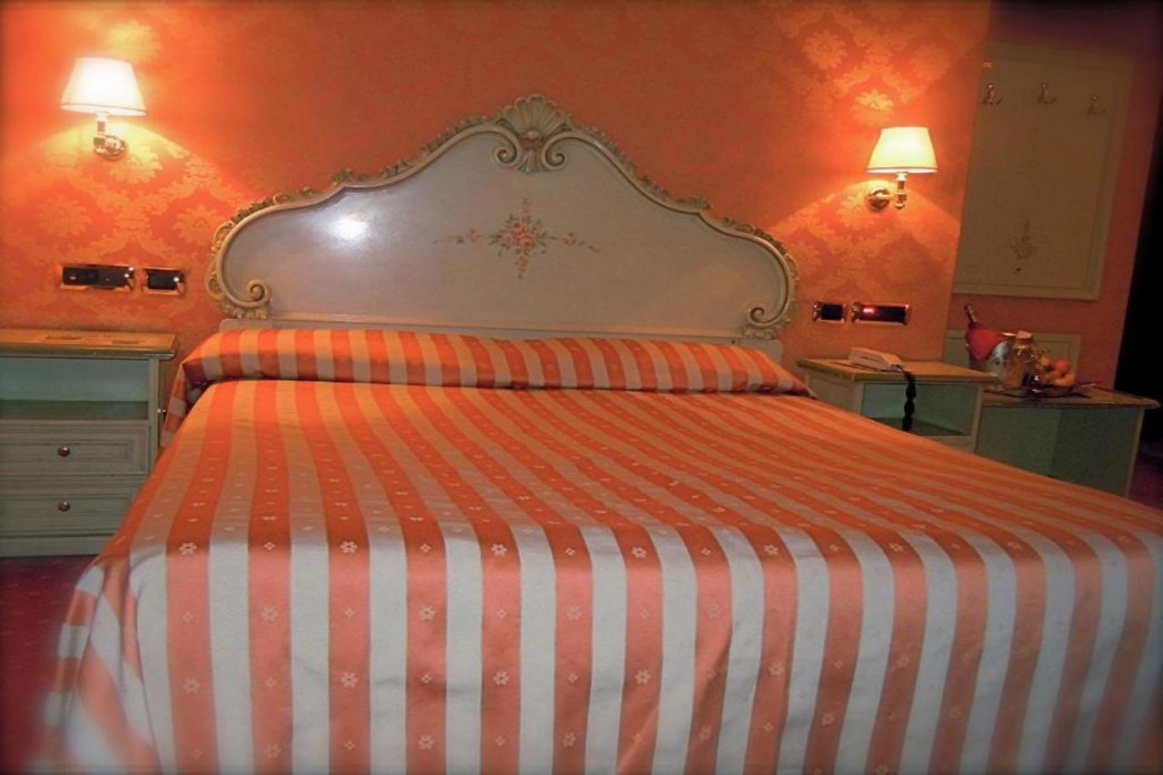 hotel lux