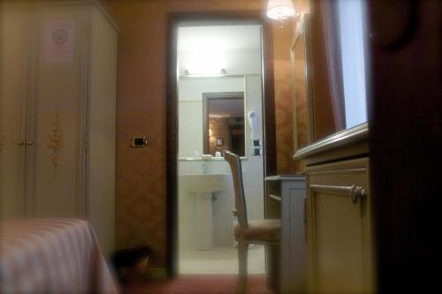 hotel lux