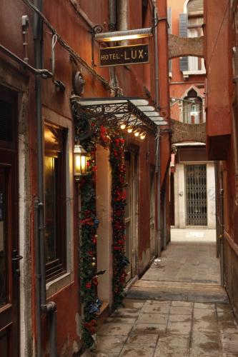 hotel lux