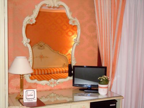 hotel lux