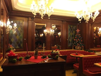 hotel lux