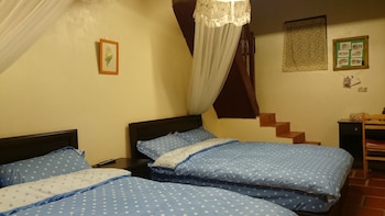 pearl coffee guest house