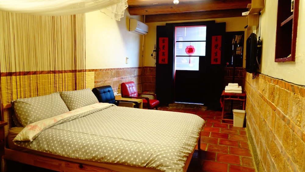 pearl coffee guest house